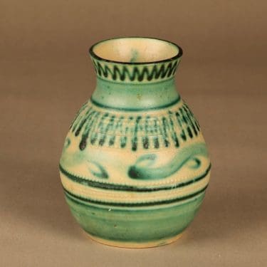 Kupittaan Savi vase, green