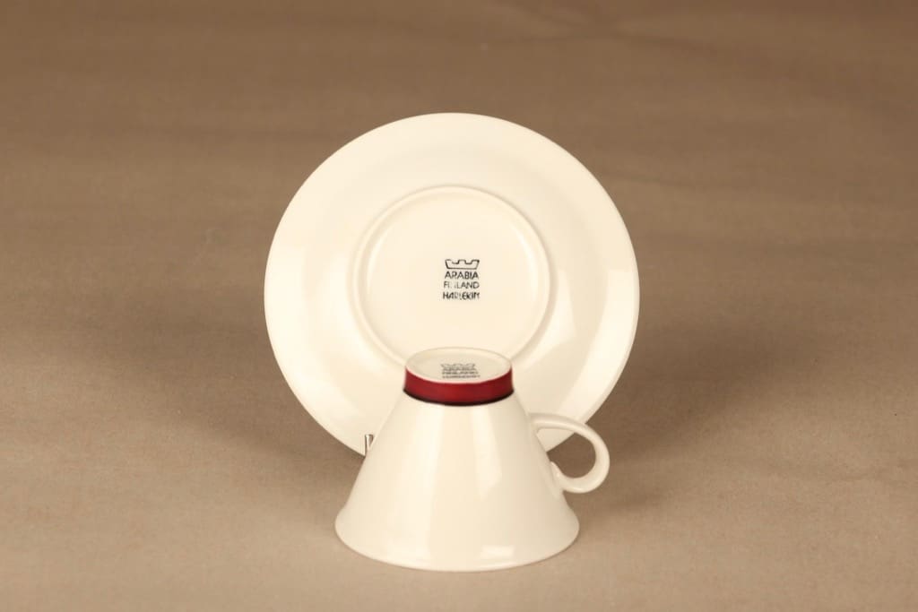 Arabia Harlekin Red hat coffee cup 15 cl designer Inkeri Leivo 3