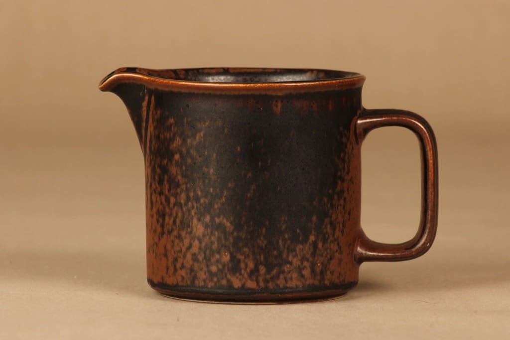 Arabia Ruska kaadin, 0.5 l, suunnittelija Ulla Procope, 0.5 l