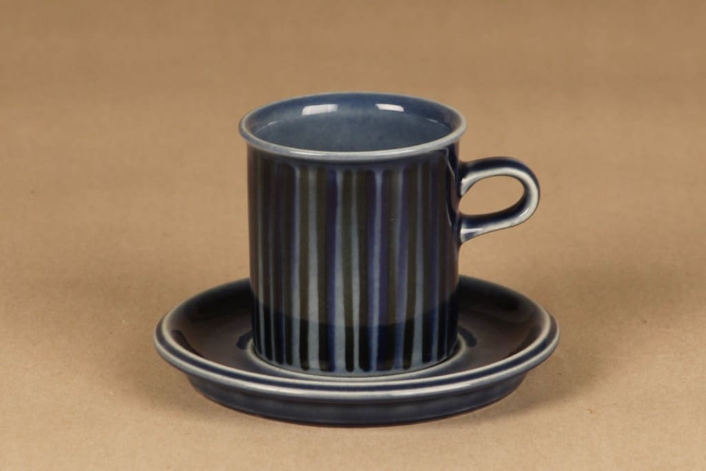 Arabia Kosmos coffee cup, blue designer Gunvor Olin-Grönqvist