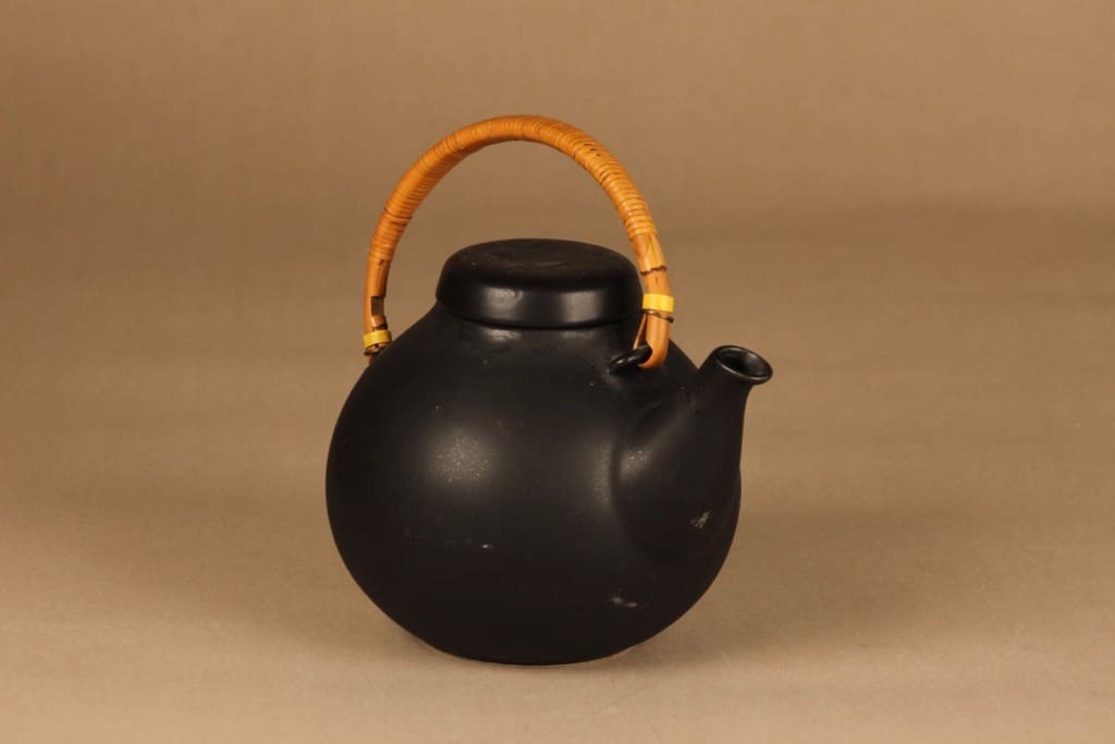 Arabia GA 3 kahvikaadin, rottinkikahvalla, suunnittelija Ulla Procope, rottinkikahvalla, 1.6 l kuva 2