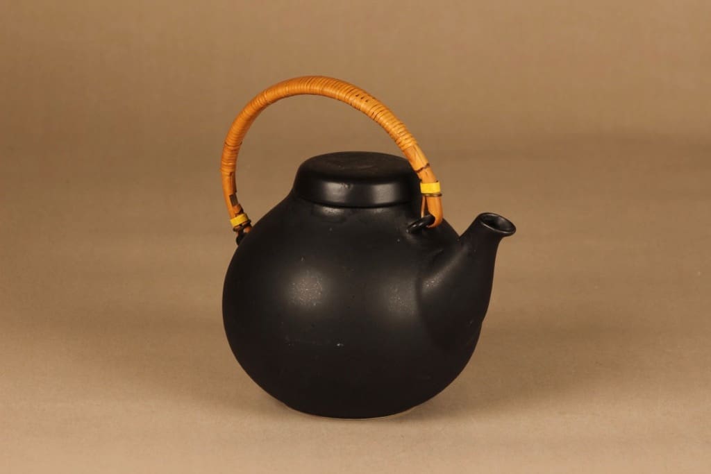 Arabia GA 3 kahvikaadin, rottinkikahvalla, suunnittelija Ulla Procope, rottinkikahvalla, 1.6 l kuva 3