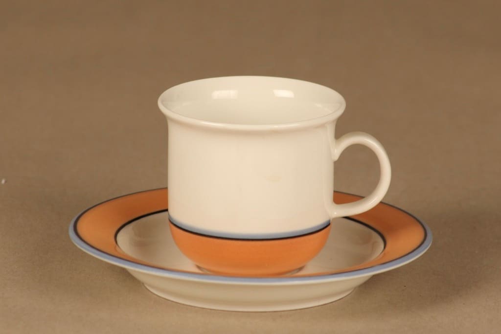Arabia Aprikos coffee cup designer Inkeri Leivo