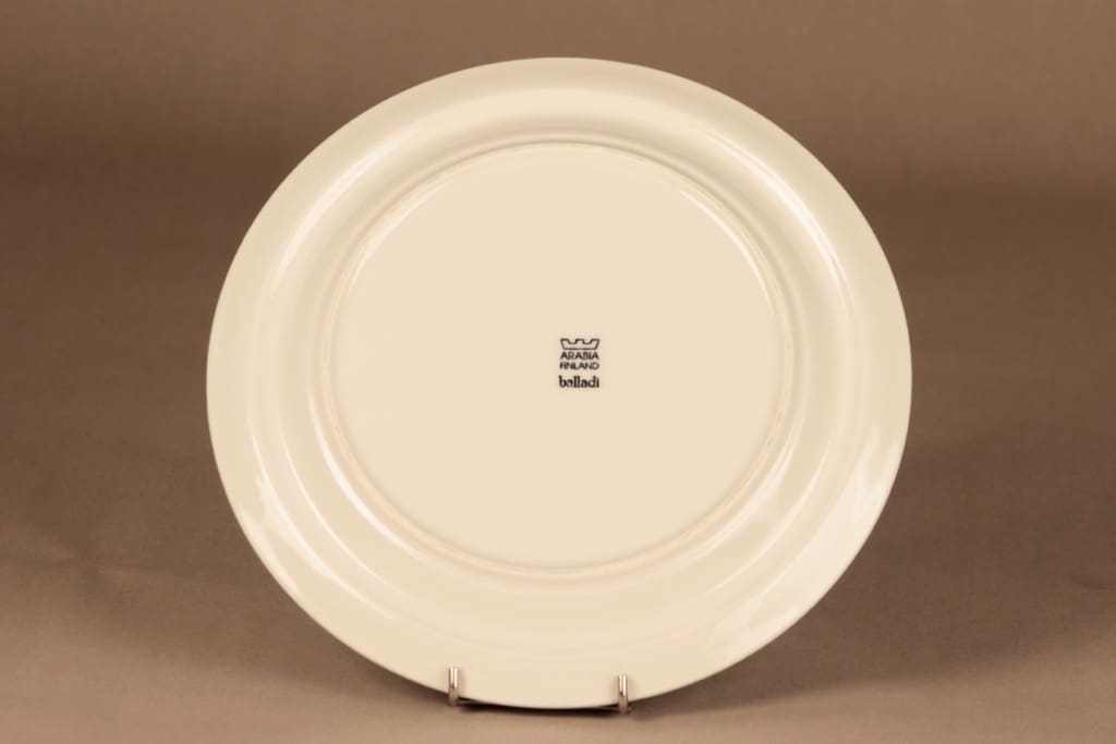 Arabia Balladi lautanen, 25.5 cm, suunnittelija Heikki Orvola, 25.5 cm, raitakoriste kuva 3