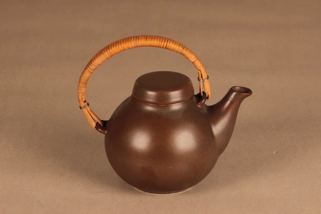 Arabia GA 1 teekaadin, rottinkikahvalla, suunnittelija Ulla Procope, rottinkikahvalla, 0.7 l kuva 3