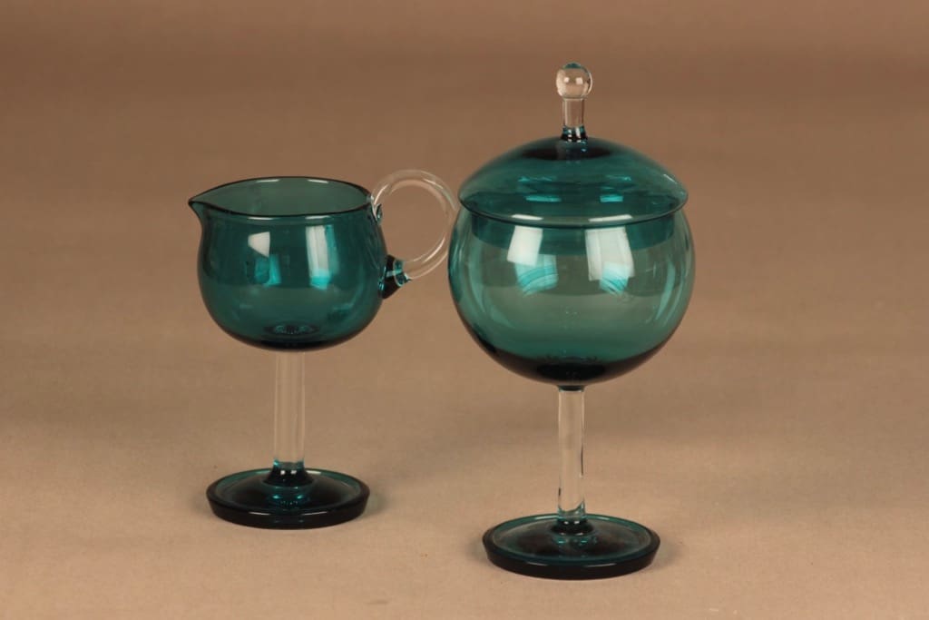 Riihimäen lasi Harlekiini sugar bowl and creamer designer Nanny Still