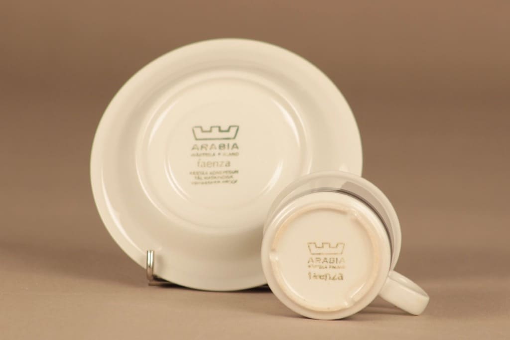 Arabia Faenza raita mocca cup designer Peter Winquist 3