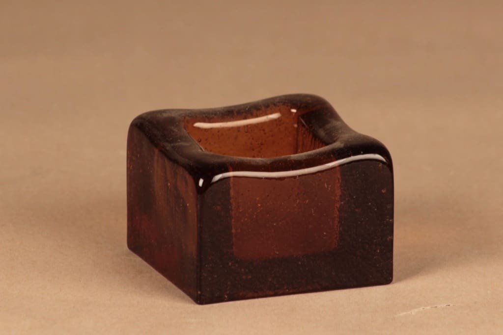Nuutajärvi Iglu ash tray, brown designer Oiva Toikka