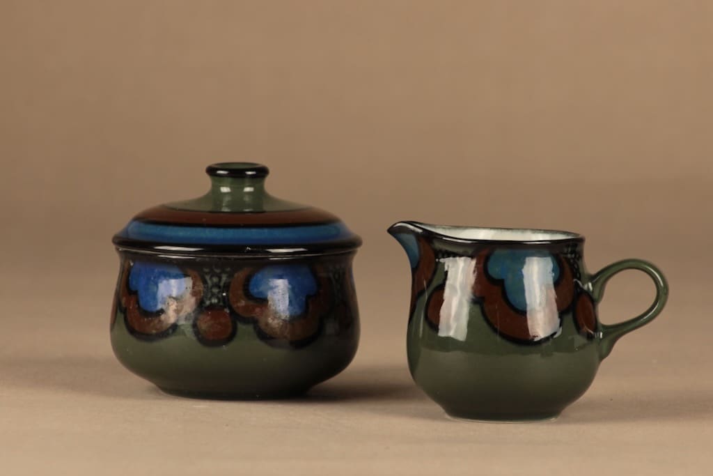 Arabia Kalevala sokerikko ja kermakko, käsinmaalattu, suunnittelija Anja Jaatinen-Winquist, käsinmaalattu, signeerattu, retro