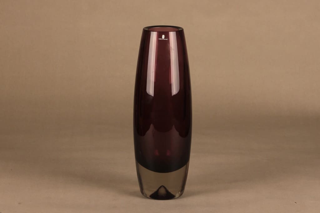 Iittala Lappi maljakko, signeerattu, suunnittelija Erkki Vesanto, signeerattu, massiivinen
