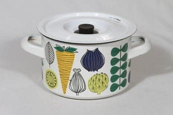 Finel Vegeta kattila, 2.5 l, suunnittelija Esteri Tomula, 2.5 l, serikuva, vihannesaihe, retro
