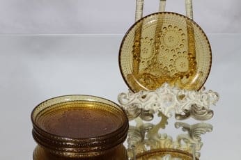 Riihimäen lasi Grapponia lautaset, amber, 5 kpl, suunnittelija Nanny Still, pieni
