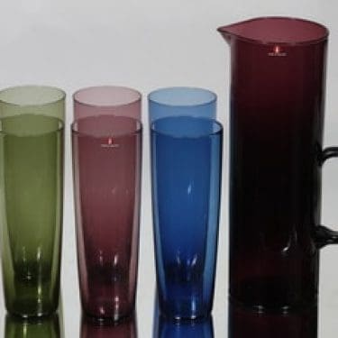 Iittala 2204 mehukaadin ja lasit, eri värejä, 6 kpl, suunnittelija Tapio Wirkkala,