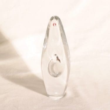 Iittala Orkidea lasiveistos, signeerattu, suunnittelija Timo Sarpaneva, signeerattu