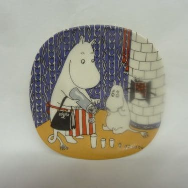 Arabia Muumi seinälaatta, Kuinkas Sitten Kävikään, suunnittelija Tove Jansson, Tove Slotte, Kuinkas Sitten Kävikään, pieni, serikuva, muumi