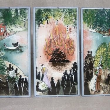 Arabia seinälaatta, Triptyykki Soutelu Kokko, suunnittelija Heljä Liukko-Sundström, Triptyykki Soutelu Kokko, suuri, 3-osainen triptyykki, serikuva