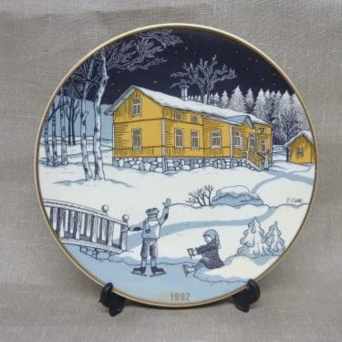 Arabia Joululautanen vuosilautanen, 1992, suunnittelija Tove Slotte, 1992, serikuva