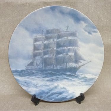 Arabia Merilinja seinälautanen, Rowena, suunnittelija Adolf Bock, Rowena, serikuva, laiva-aihe