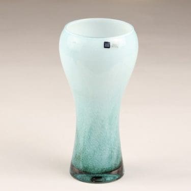 Nuutajärvi Pastoraali vase, greenish, designer Inkeri Toikka