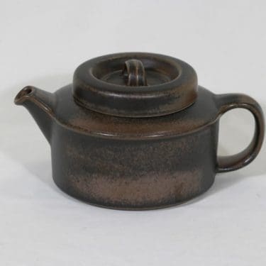 Arabia Ruska teekaadin, 1.35 l, suunnittelija Ulla Procope, 1.35 l