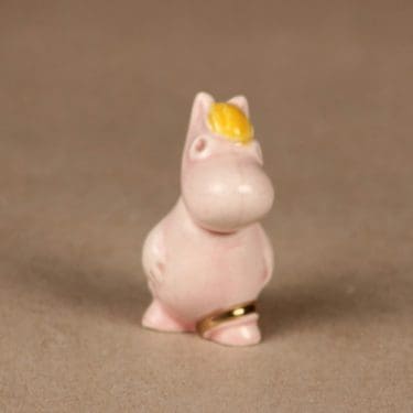Arabia Muumi figuuri, Niiskuneiti, suunnittelija Leo Tykkyläinen, Niiskuneiti, pieni, muumi