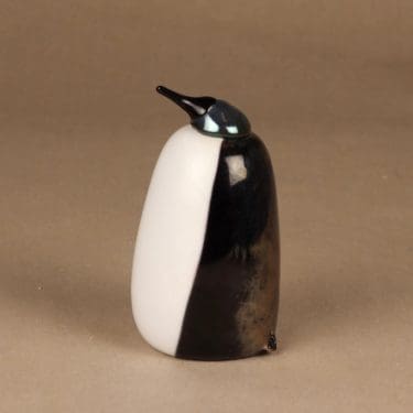 Nuutajärvi pingviini, Pang, suunnittelija Oiva Toikka, Pang, signeerattu