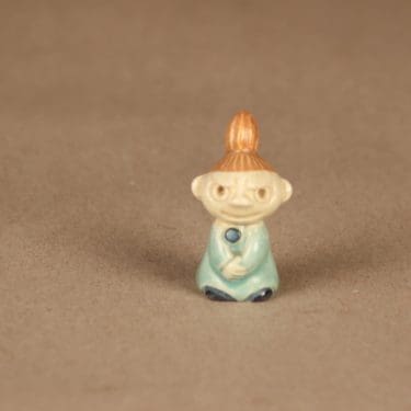 Arabia muumi Pikku Myy, figuuri 1950-luvulta, suunnittelija Signe Hammarsten-Jansson, figuuri 1950-luvulta, käsinmaalattu