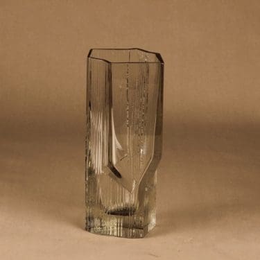 Iittala 3507 maljakko, signeerattu, suunnittelija Tapio Wirkkala, signeerattu, massiivinen
