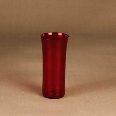 Nuutajärvi Trumpetti glass, ruby suunnittelija Kaj Franck