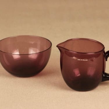 Iittala 2370/2371 sokerikko ja kermakko, lila, suunnittelija Tapio Wirkkala,