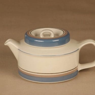 Arabia Uhtua teekaadin, 1.35 l, suunnittelija Inkeri Leivo, 1.35 l