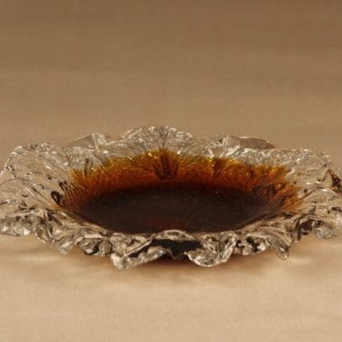 Humppila Kasvimaalla serving plate designer Pertti Santalahti