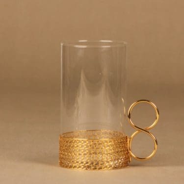 Iittala Karaatti glögimuki, metallipidikkeellä, suunnittelija Timo Sarpaneva, metallipidikkeellä