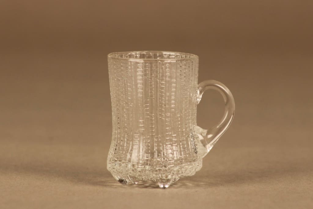 Iittala Ultima Thule snapsilasi, korvallinen, suunnittelija Tapio Wirkkala, korvallinen