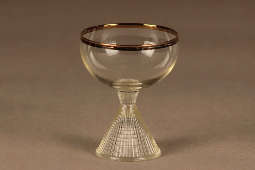 Iittala Briljant Cocktail-lasi, 10 cl, suunnittelija Tapio Wirkkala, 10 cl, kultareuna
