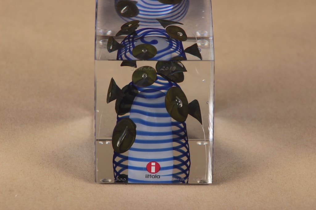Iittala Vuosikuutio taide-esine, 2019, suunnittelija Oiva Toikka, 2019, signeerattu, numeroitu kuva 4